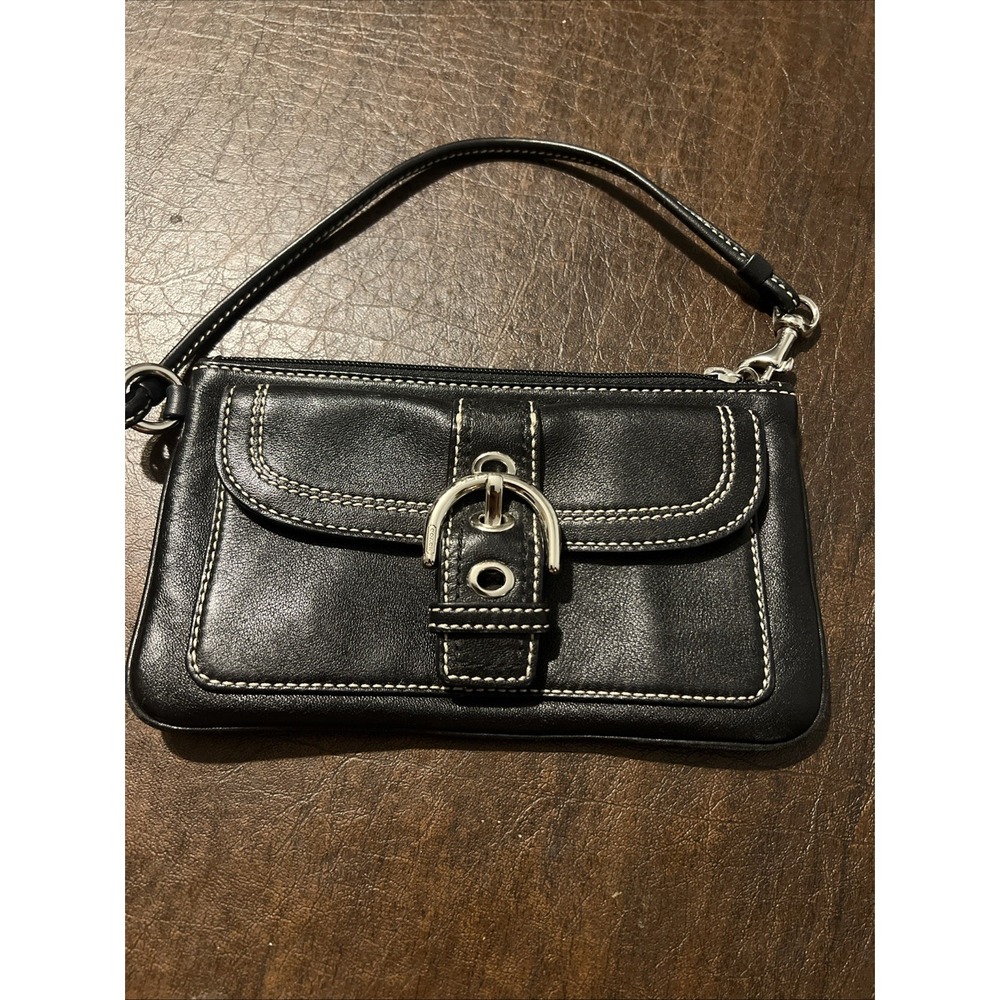 Coach Vintage Black Leather Wristlet Wallet w/Front Buckle Accent No Hangtag
